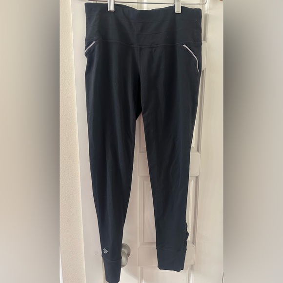 Athleta Pants - Athleta Black High-Waisted Workout Leggings w/ Pockets